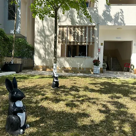 Hotel Clarissa Velipoje