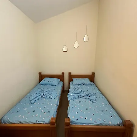 Clarissa Otel